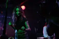 Та, що вижила: Кров і метал - Скріншот 2