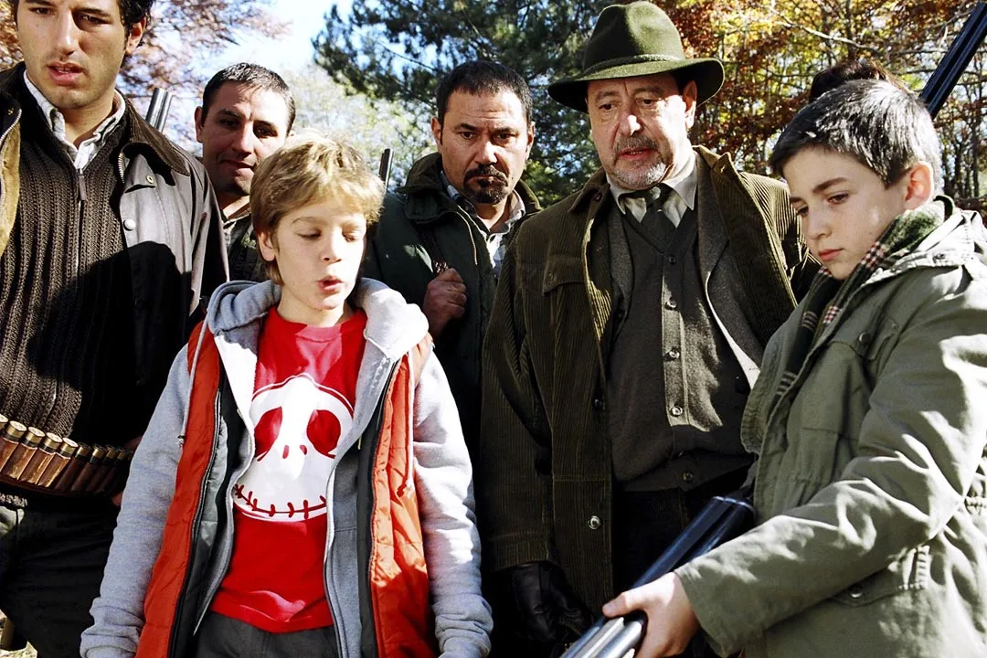 Фонове зображення Місяць і озеро