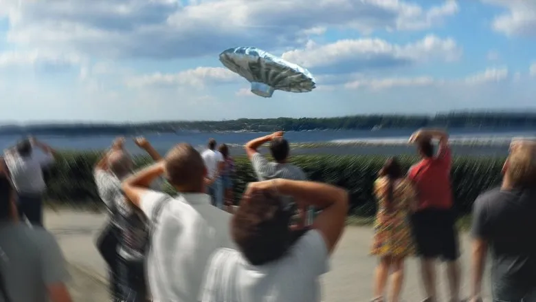 Фонове зображення Фіаско: Хлопчик на повітряній кулі